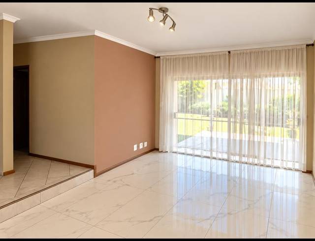 3 BEDROOM HOUSE FOR SALE IN THATCHFIELD
